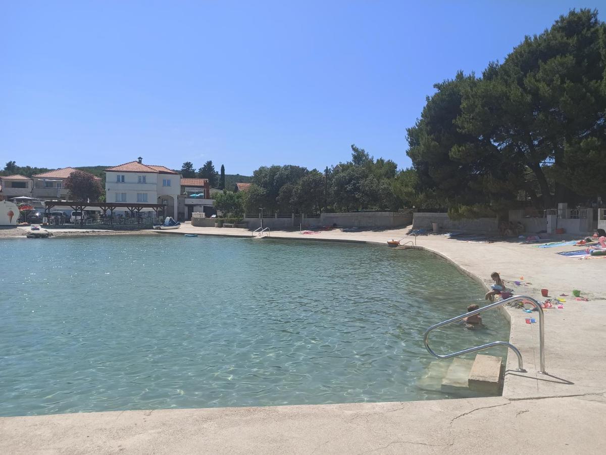 Apartments Kornati Ždrelac 외부 사진